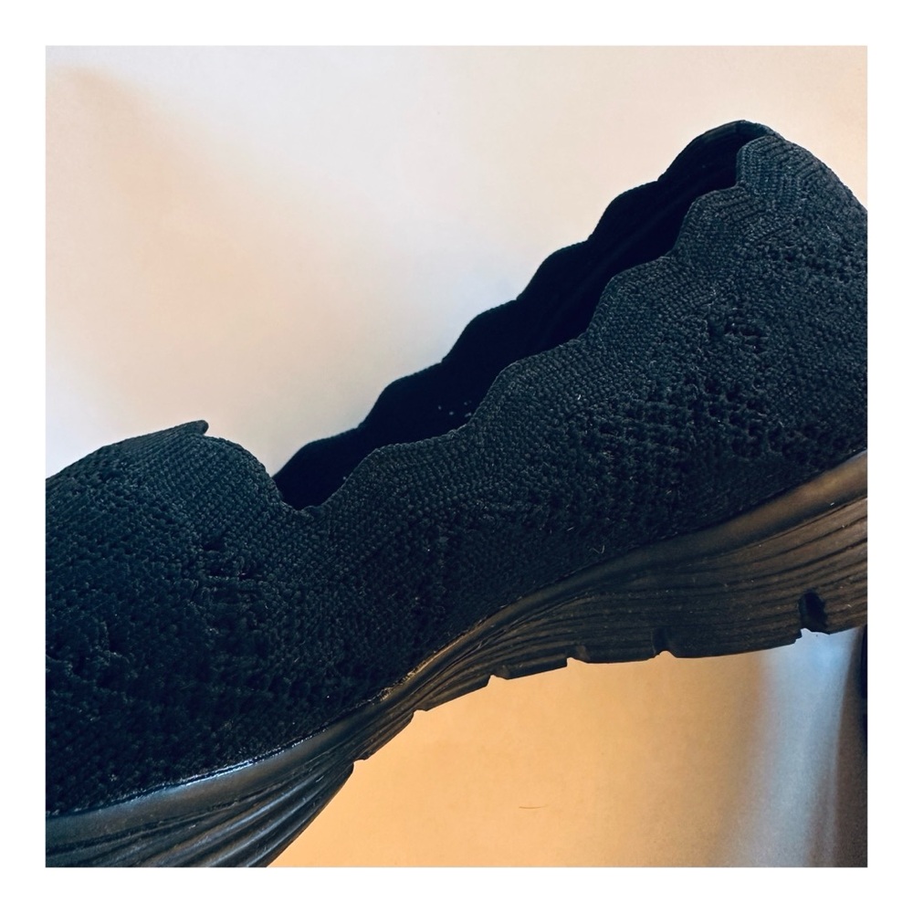 Skechers Black Knit Scallop Slip-On Seagar Sneakers 8.5 - Picture 5 of 8